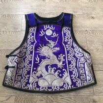 Cloud decoration totem 2021 original ethnic style womens hand-embroidered dragon spit beads casual sleeveless thirteen Taibao horse clip