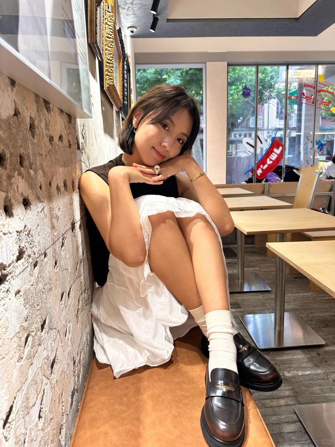 宋佳同款百丽海鸥乐福鞋2.0：厚底真皮的英伦飒爽美学