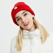 Taobao photography model photo outside mold shooting spelling clothing men and women models shooting hat products shooting photos