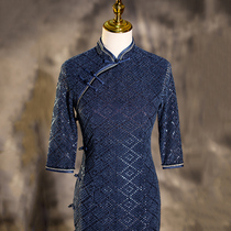 Mother cheongsam 2021 new improved young high-end temperament long retro Chinese lace dress