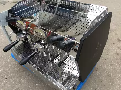 Second-hand 90% new Ladetina Ladetina Xingyue double-headed Italian semi-commercial automatic coffee machine LE-2