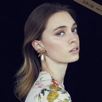 Left Ear) Butterfly Knot Earrings French Niche Design Retro Hyperbolle 100 Hitch Nails EarringsJenni Hairpin