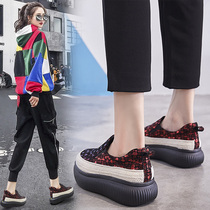 Hong Kong shoes female 2019 new Joker thick sole shoes pine cake shoes Net red casual women shoes fisherman autumn and winter