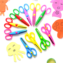 Kindergarten for unbearable and not hurt hands Plastic safety scissors Flower edges Child scissors safe handmade