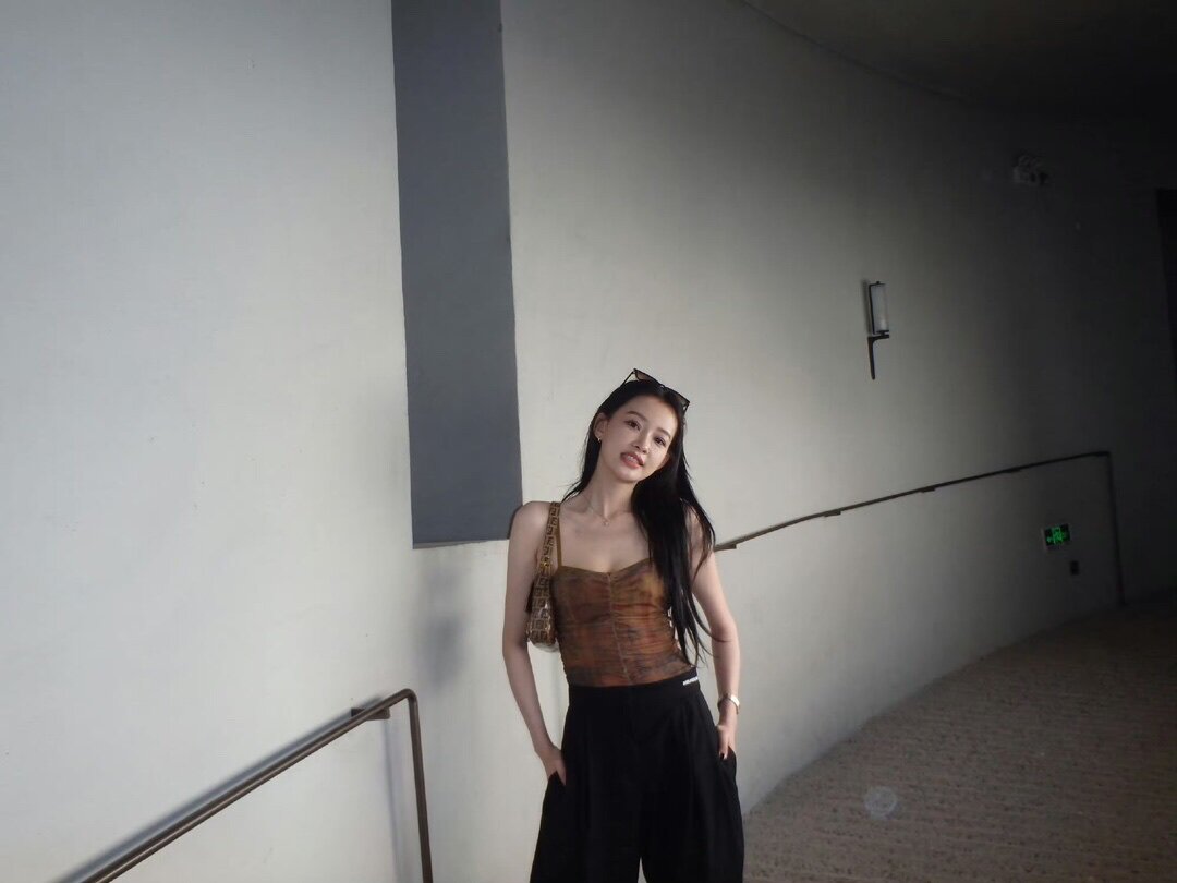 ANN ANDELMAN明星同款阔腿裤 休闲西裤高腰直筒设计拉长比例