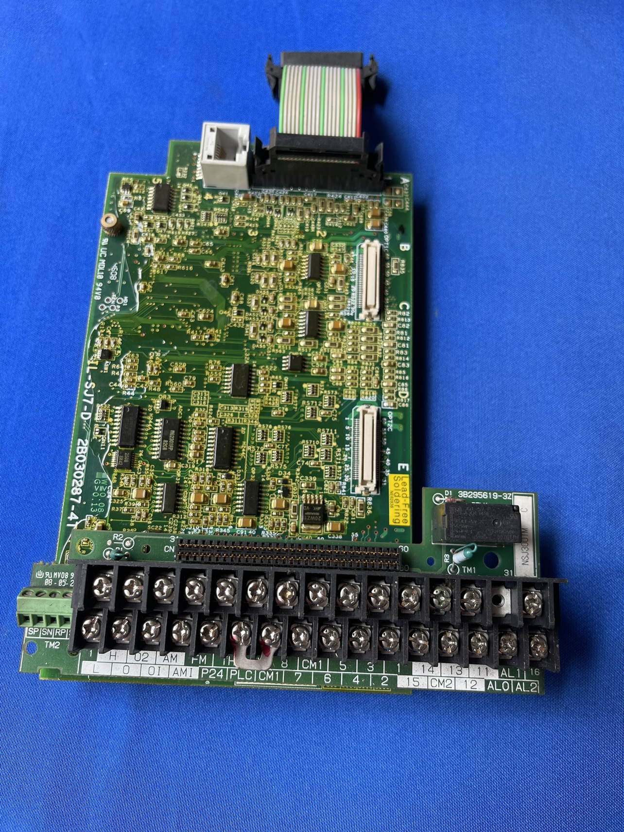 Hitachi frequency converter SJ700-SE700 series 22-30-37-45KW control board cpu board motherboard terminals