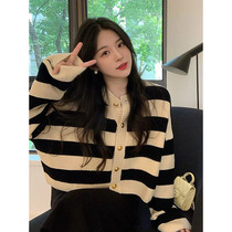 Mi Caixuan high-end age-reducing sweater sweater jacket womens 2022 autumn and winter new Korean striped top