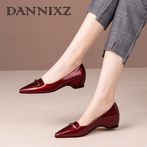 Wine red single shoes womens spring and autumn Korean version of the new all-match flat-heeled leather shoes leather pointed toe inner heightened flat womens shoes