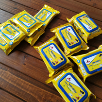 Easy to carry small white shoes cleaning agent portable shoe washing artifact sports shoes cleaning wipes