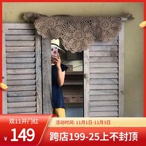 Retro do old solid wood carved louvers fake windows old windows bathroom bathroom mirror flower shop photography background