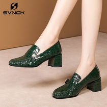 Coarse heel single shoes women British round head small leather shoes 2021 new womens shoes leather middle heel loafers women WL0814