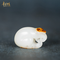 (One night Feng Hou)Xinjiang Hetian white jade seed material Red skin cleverly carved Zodiac Monkey pendant pendant Zhuoyu Museum