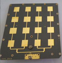 X-band microstrip antenna array 10 5 ghz-half-power beam angle 20 ° 17dBi gain