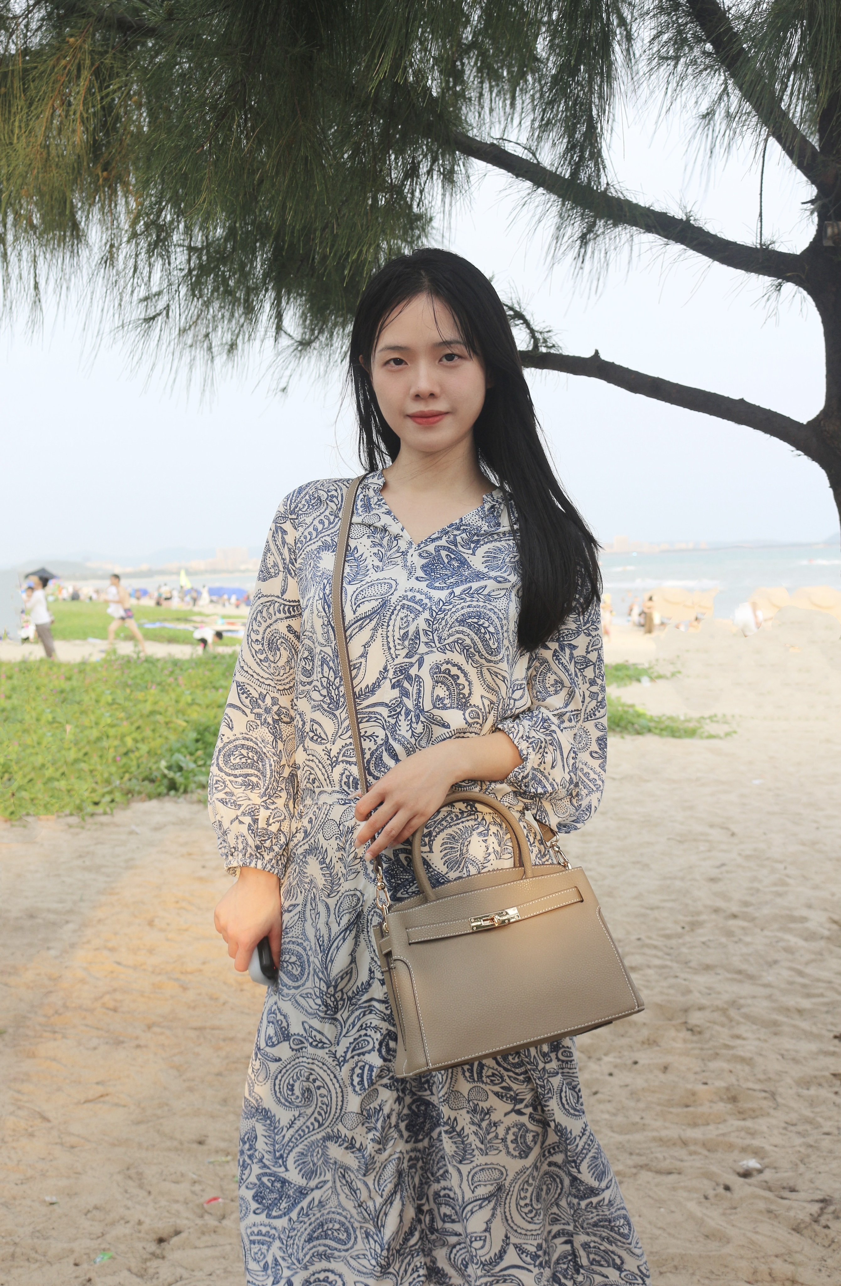 百丽鎏金岁月凯莉包 质感牛皮高级耐磨 大容量通勤 妈妈包婚包两用