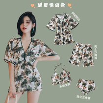 New couple swimsuit three-piece student sunscreen split sexy blouse swimsuit men Beach pants hot spring swimsuit