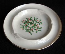 lenox ashtray Christmas holiday Holly pattern ceramics home office decoration furnishings coffee table