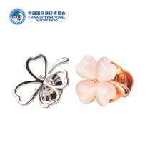 China International Import Expo Import Expo memorial brooch Crystal four-leaf clover brooch small gift box