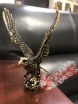 The artisan Eagle decoration future fly pure solid copper crafts to send friends factory direct yellow