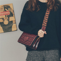 Korean generation bag female 22 new autumn and winter all-match messenger simple soft leather fashion broadband retro small square bag