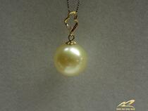 18K gold inlay 11-11 5mm natural Nanyang sea water gold pearl pendant in positive and flawless intense light