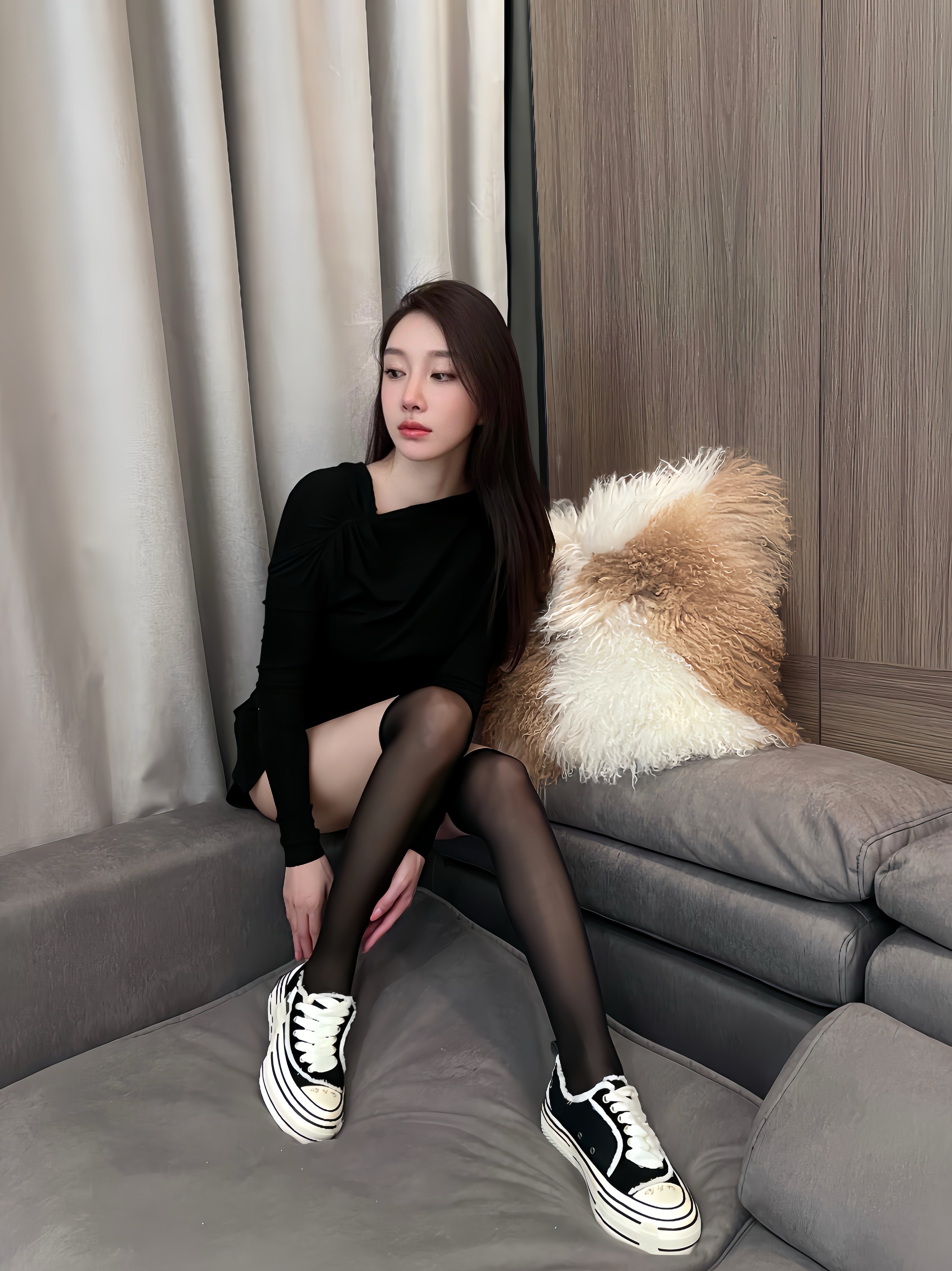 xVESSEL「陆虎同款」双侧标穆勒半拖：内增高松糕的夏日酷飒美学