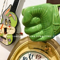 ten thousand paparazzi to hit you with a fist green giant Marks Cup mug.