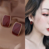 2021 New Korean version of Chao Net red earrings women simple temperament fashion earrings French advanced red earrings