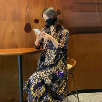 2021 spring and summer sound Net red temperament retro V collar Linda Elder sister floral dress with women tide high-end customization