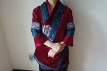 Home Sonic Cabinet Hunt for Sonic Leather Clothing Silk Thread Handmade Seed Embroidered Chest Circumference 116cm c-474