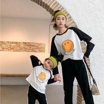 Special pro-sub-dress smiley face T-shirt 2021 spring new hit color round collar blouse net red mother and mother female dress damp