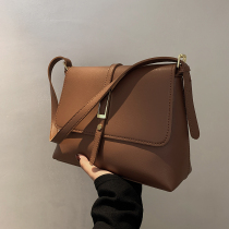France Cone Koery genuine leather 2022 new pack Bag Retro Inclined Satchel Large Capacity Single Shoulder Armpit Bag