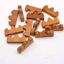 The pen holder of the pen holder of the four-treasure bamboo pen in the Wenfang