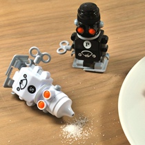 SUCK UK robot seasoning bottle set Salt bottle pepper bottle can wind up walking