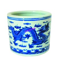 Special brush drum Jingdezhen porcelain pen holder porcelain pen holder Longtu brush pen Porcelain Green Flower porcelain pen holder Calligraphy Brush cylinder