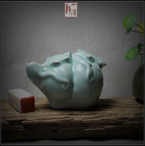 Yinuoxuan Wenfang supplies Jingdezhen porcelain inkstone with water melon-shaped antique inkstone drops