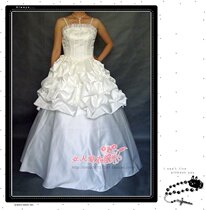 White satin pleated beaded Bride wedding sling wedding dress