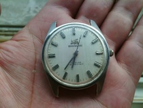 The Shanghai card watches for 1524-810 of the time