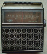 80s Seagull 7A3 medium-wave transistor radio semiconductor nostalgic collection for the display of film and television props