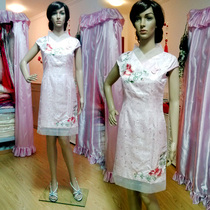 Pink embroidered fashion short modified cheongsam costume
