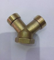Black cat Shenlong 55 58 600 type high pressure cleaning machine accessories Car wash machine brush pump outlet pipe three-way joint