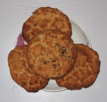 Do you have 500 grams of baked black sesame peach crisp snacks