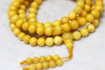 Clear medium-term Old Beeswax full wax converted to his perfect circle ji you huang da yuan man 108 A rosary diameter 0 8cm34 grams