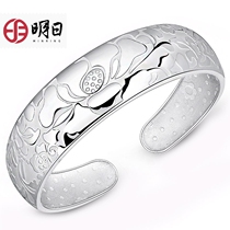Tomorrow silver bracelet 999 foot Silver womens football silver wrist flower silver bracelet Lotus bracelet Lotus Bracelet