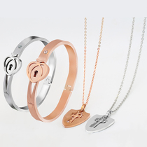 Concentric lock couple bracelet A pair of lettering with key necklace Rushed to the sky 2 bracelets Bracelet Tanabata Valentines Day