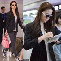 Spring and autumn new Liu Yifei the same small suit woman long sleeve short section 100 hitch Han version sashimi professional able jacket