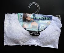 Clearance treatment White sweet lace Nylon Sports fitness Yoga word wrap chest bandeau strapless bra