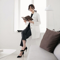 Korean version of the beauty plastic surgery hospital doctors suit White coat Beauty salon embroidery division Skin management Center doctors suit