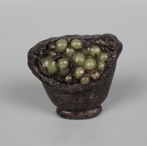  A basket of grape jelly exquisite natural Qingtian dragon egg stone carving small ornaments handicraft home decoration round and transparent