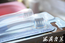 Japanese dentist develops LION LION king HEALTH tip 0 02mm ultra-fine hair moon toothbrush