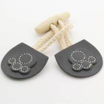 Small Bear Palm With Leather Horn Buckle Large Coat Buttoned Fashion Buttons Fashion Buttons For Buttoned Sweater Sweater Sweater Sweater